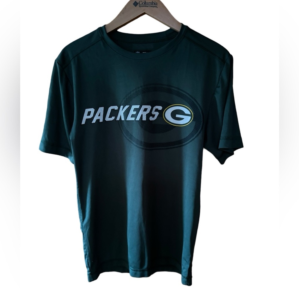 NFL Team Apparel Green Bay Packersβ T-Shirt